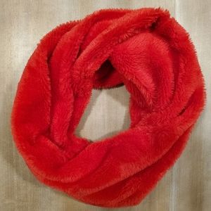 NEW YORK & COMPANY | RED FURRY NECK SCARF